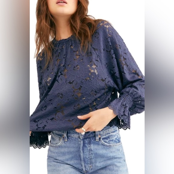Free People Tops - FREE PEOPLE Olivia Lace Tee Sz M